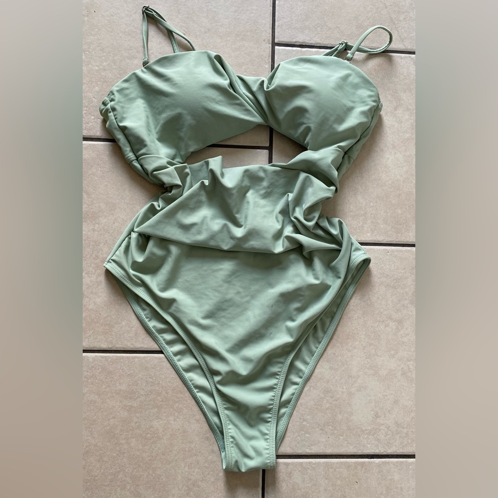 Elegant Green One Piece Swimsuit with Scoop Neckline